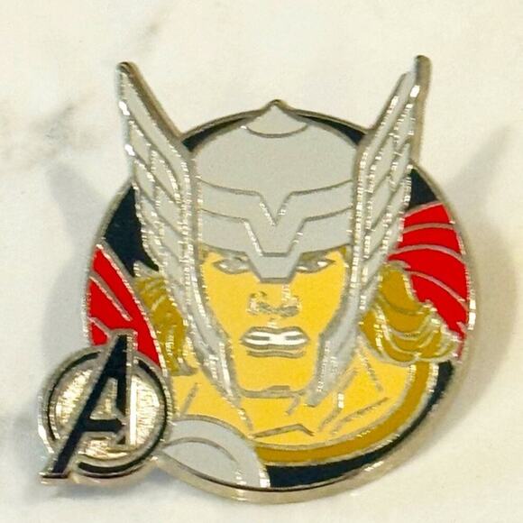 Disney Trading Pin  Thor  Marvel Avengers collectible - Picture 1 of 2